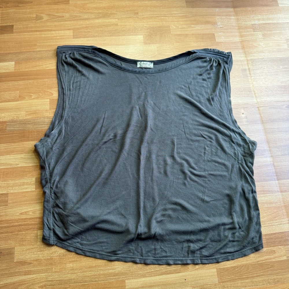 Free people sleeveless, black cropped tank top size large
